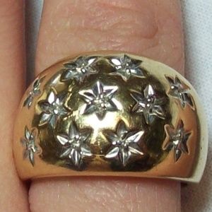 10k Gold & Diamond bombe ring size 6